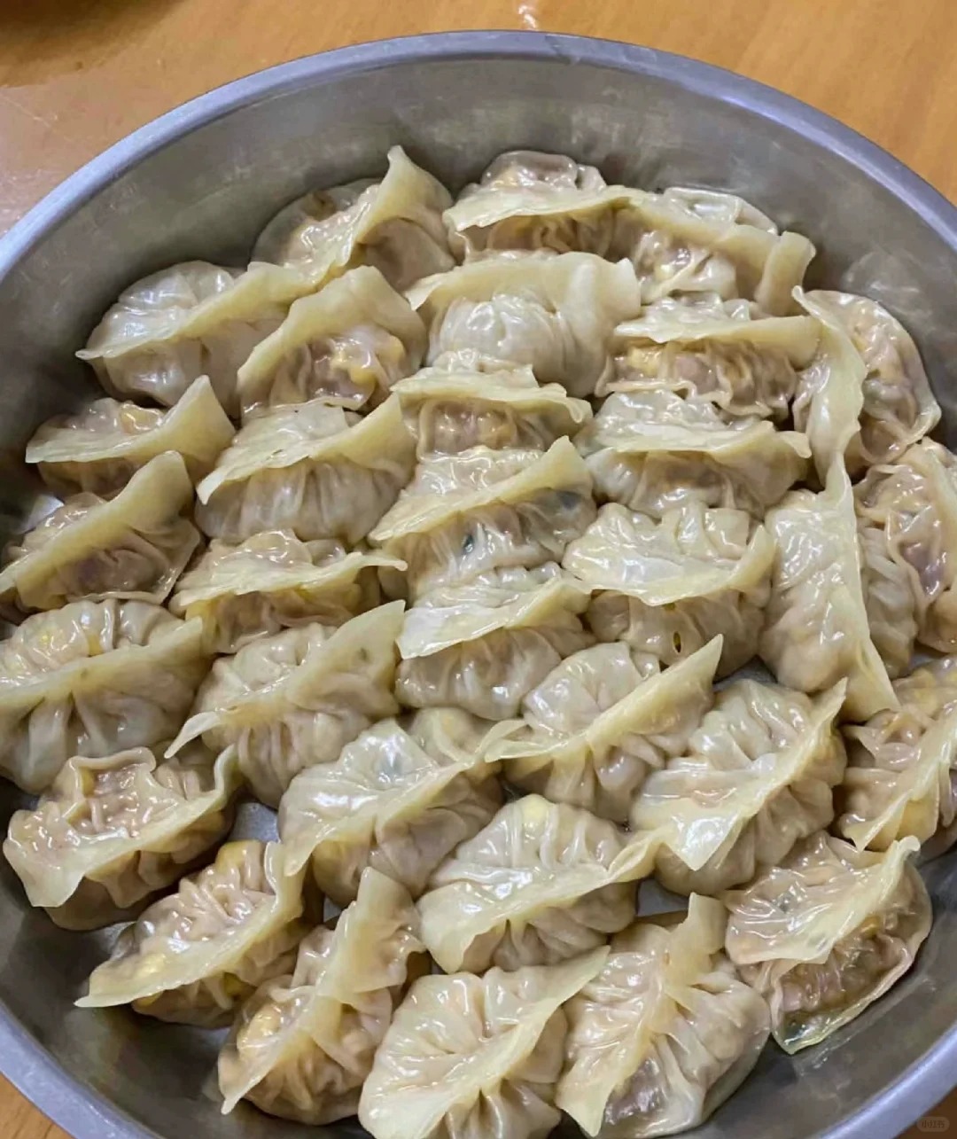 这种饺子是怎么做的啊 皮看起来好薄