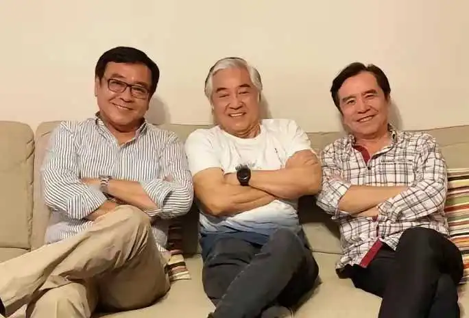 三兄弟，三个姓，也挺奇葩的！尔东升，秦沛，姜大卫！