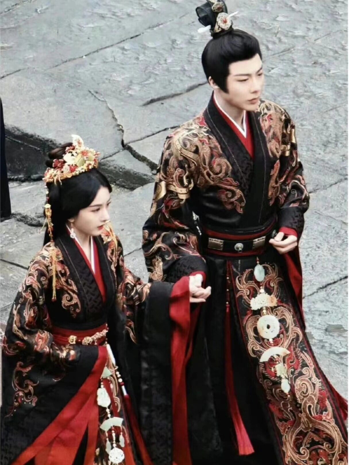 终于官宣了!先婚后爱太甜了