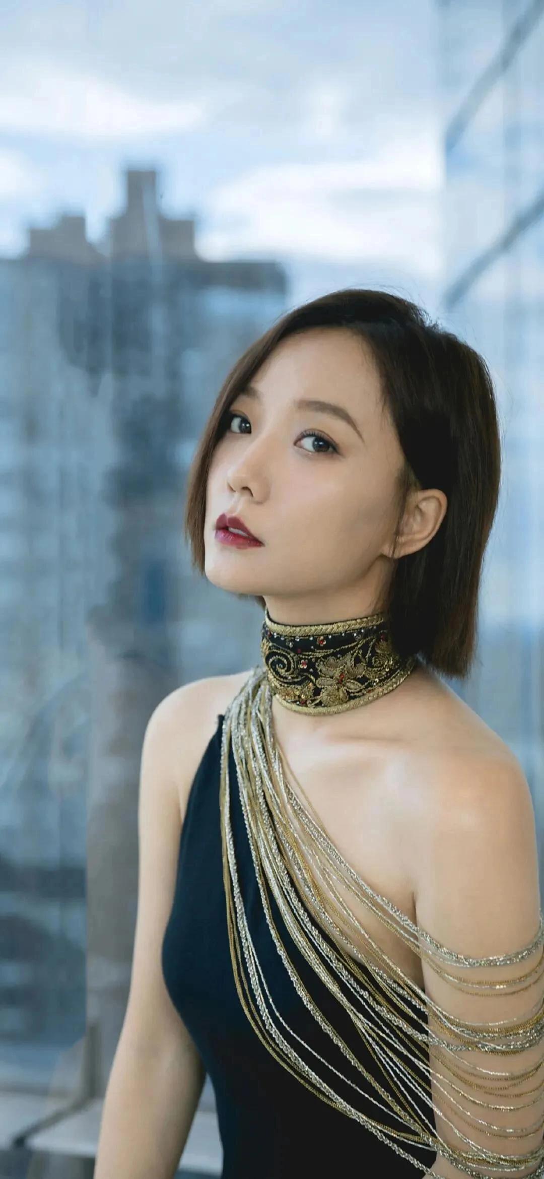 王珞丹：从“不拍裸戏”到“全裸”的蜕变