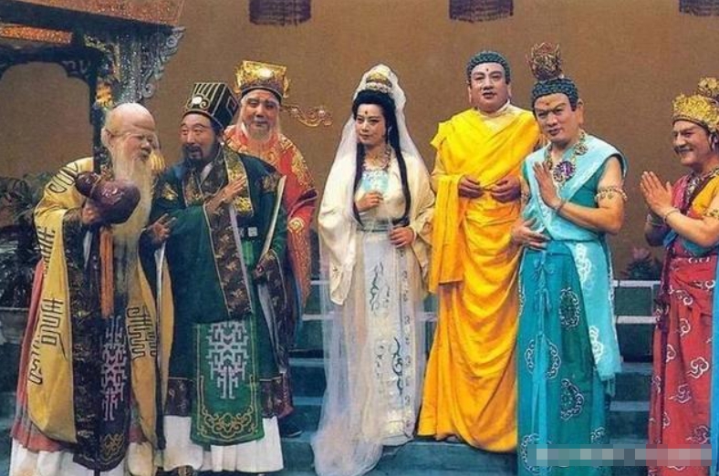 《西游记》暗示了，其实天庭，道教和佛教都是有继承人的。
1.《西游记》中的天庭管