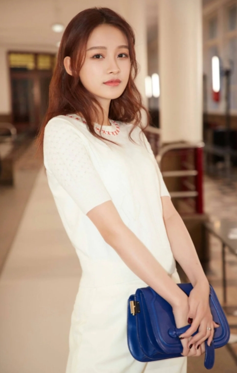 孙怡恋情波折，却成就了不一样的精彩！