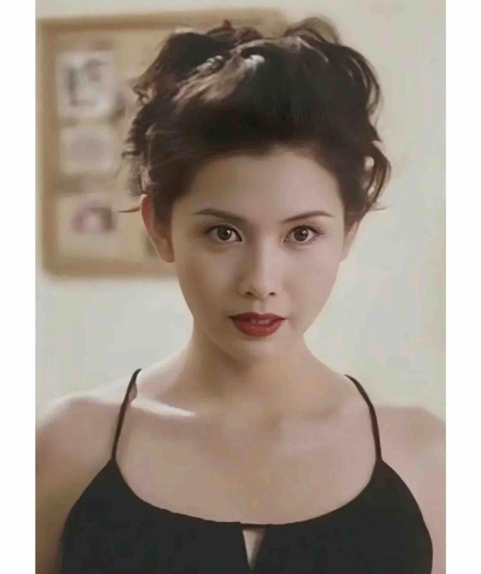 邱淑贞美得很有辨识度