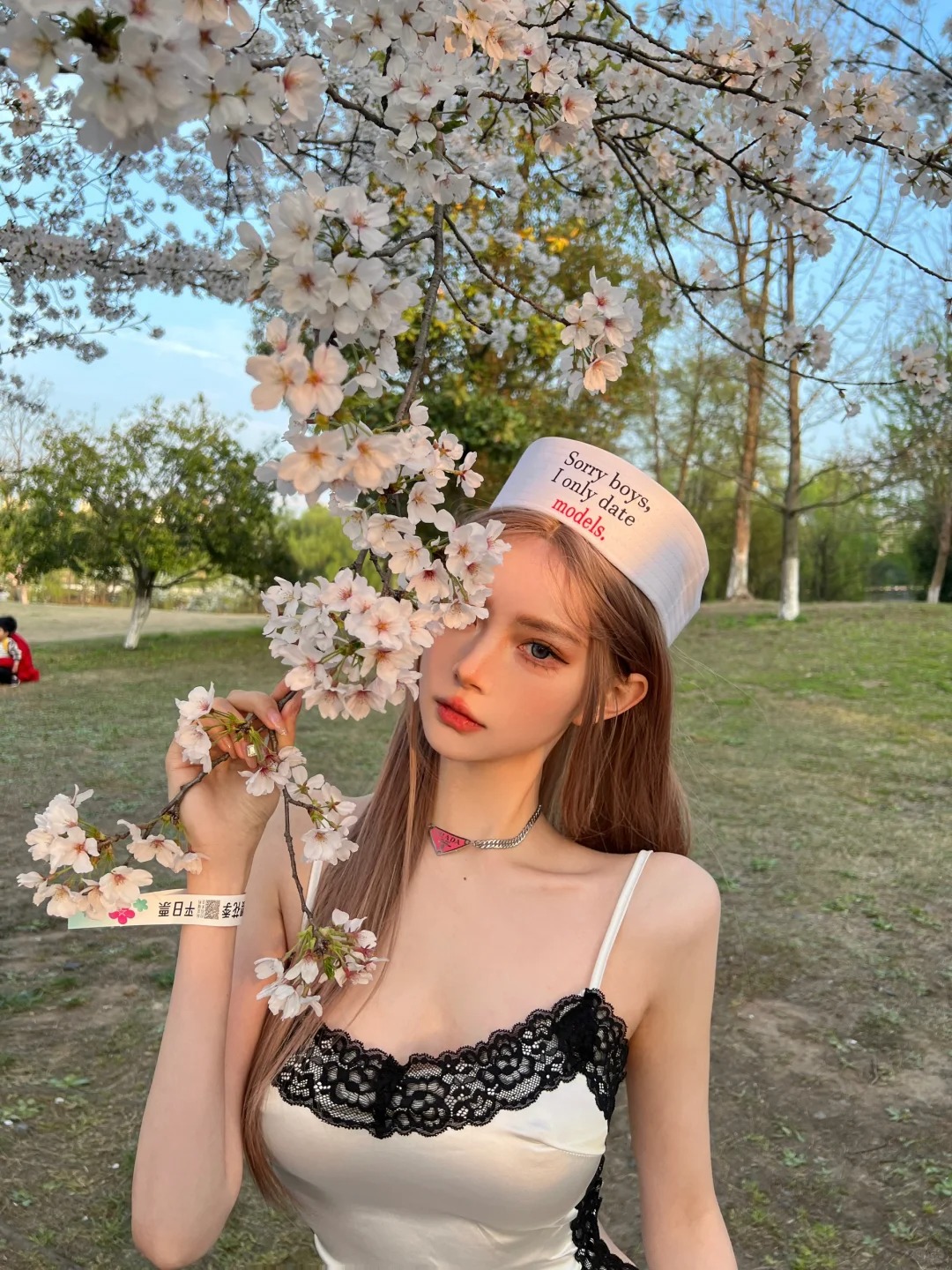 Sakura🌸
在杭州拍到了好看的樱花🌸

地址就在：良渚大屋顶樱花
除了人