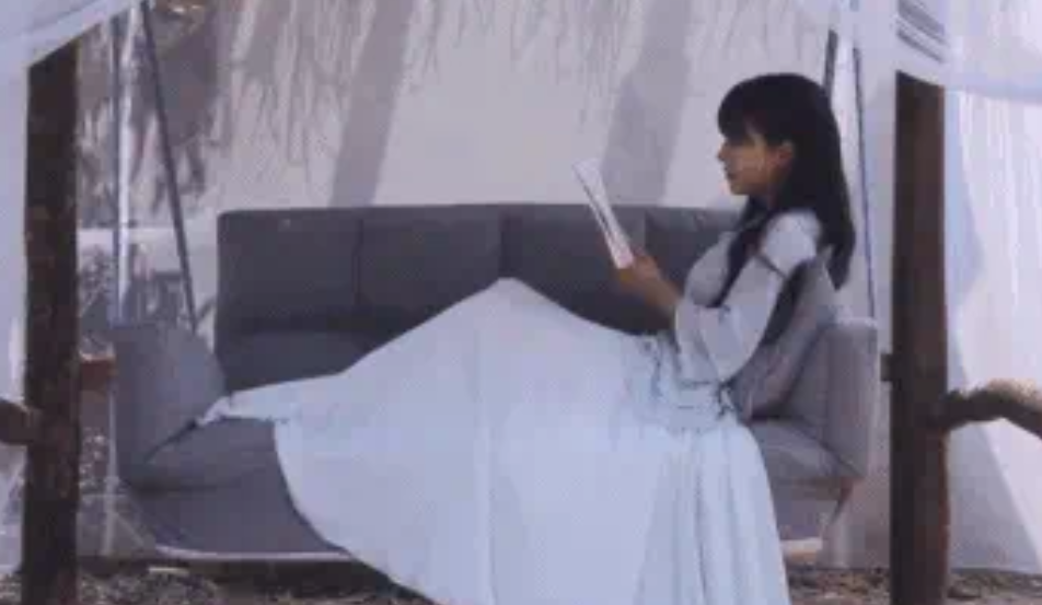 李子染凭什么能这么火？

断更三年，归来仍是顶流，三条视频，油管涨粉600w。不