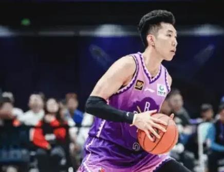 北控男篮98：85大胜广厦，这2大球星是真的厉害！

1、国家队新核心，廖三宁，