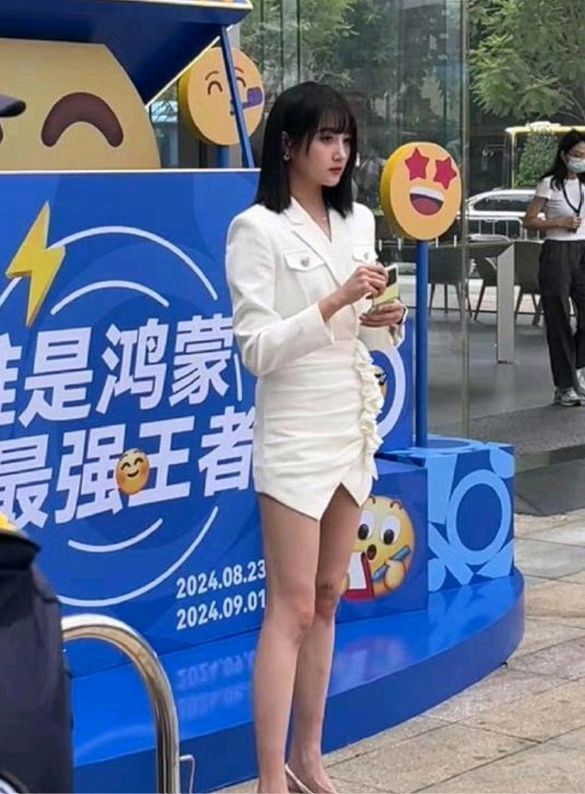 关晓彤的腿怎么这么粗！