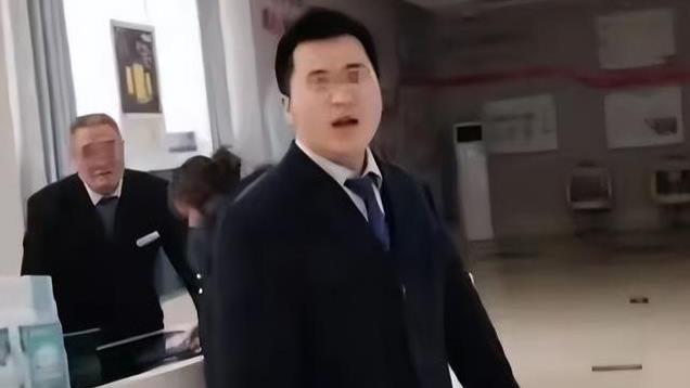 银行高管道歉了！时先生拒不接受，妻子被诊断为创伤后应激障碍