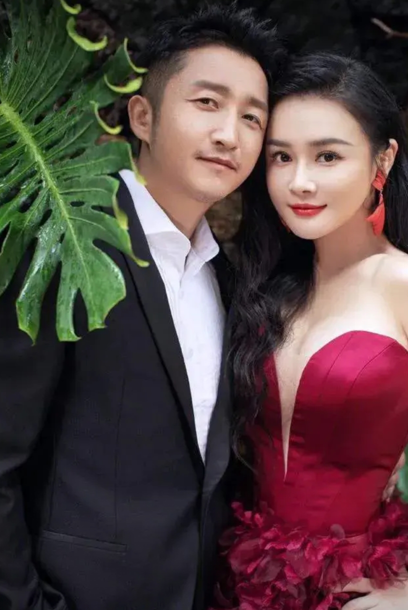 邹市明，可惜了！
两年败光两亿，我猜有“四”个原因：
1、 他可能以为自己名气大