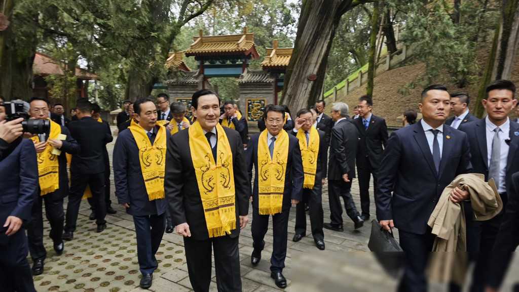 马英九看到了危机，主动出来化解，这点，难道不该给予肯定吗？再说，对民进党而言，5