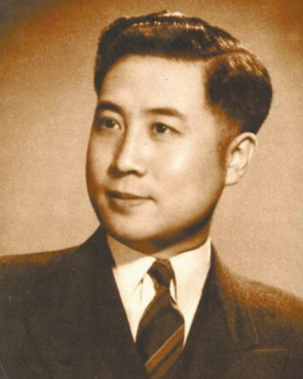 1946年，戴笠收到告密，军统局混有地下党。戴笠震怒，当看到被举报人的名字后，忍
