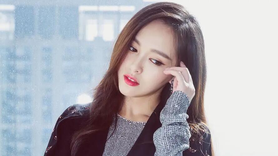 唐嫣与罗晋：幸福光芒下的甜蜜爱情