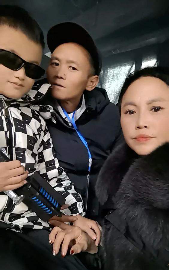 李玉顺又摊上事了，师傅和师娘无能为力！
小玉顺，从乡村无知小孩，到家喻户晓的小明