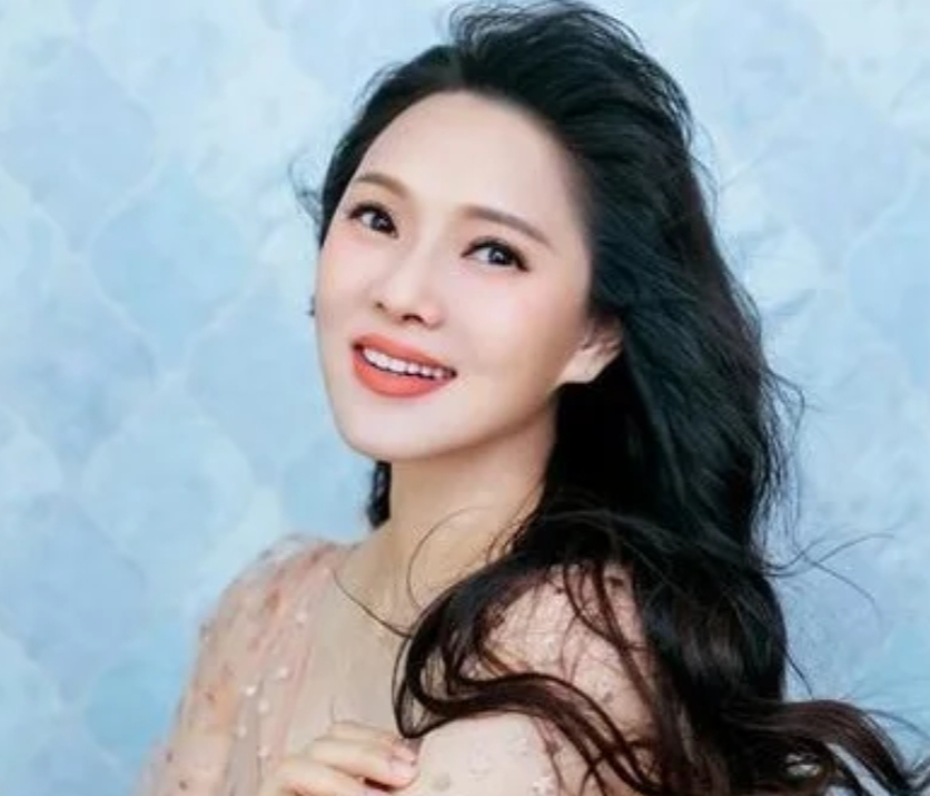 伊能静夸刘亦菲人间清醒