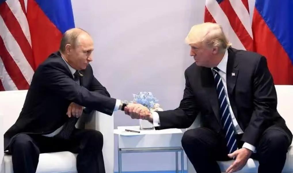 普京2014年夺取了克里米亚，2015年消灭30万叙叛军，保住了叙利亚。2016