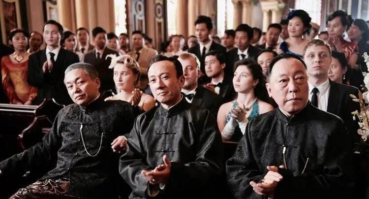 1945年9月，杜月笙前往上海，认为当不了市长至少也是副市长。火车快到上海时，蒋