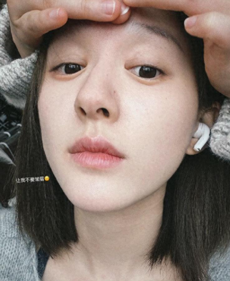 以前觉得赵露思她好可爱啊！没有想到现在变成这样！川妹子加油！
 
觉得很多演员都