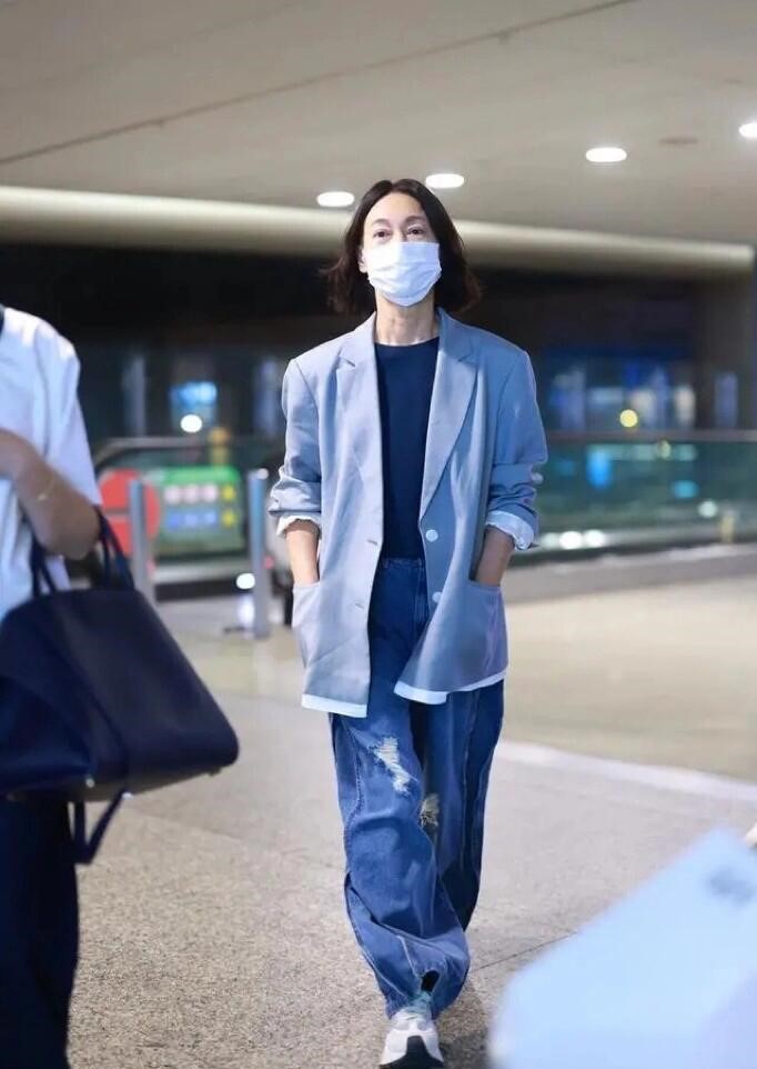 惠英红：最惨女星，64岁气场全开尽显松弛