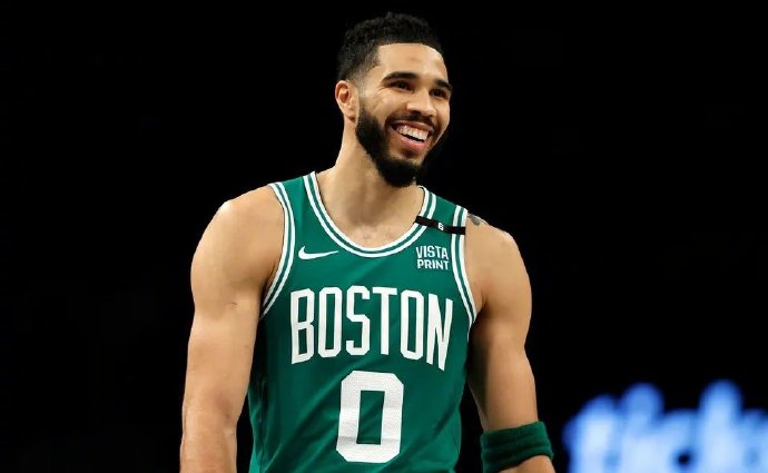 随着东西部分区半决赛的结束，

不管你是否承认，

NBA的改朝换代已经来啦。
