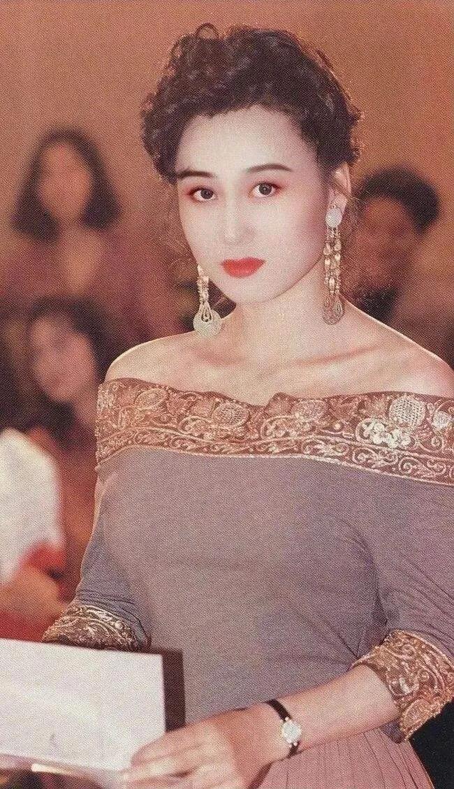 时光不负美人，利智与杰哥的温馨时光