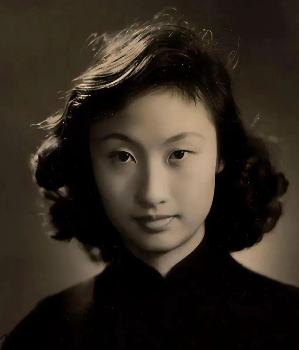 黄宗英：四次婚姻与七个孩子的传奇人生