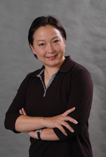 台湾老艺人，方芳说，她对两个儿媳妇非常满意。她在儿子结婚后，就把他们叫到跟前，对