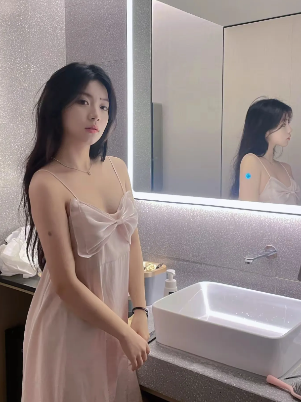 儿媳妇真的比不过闺女，我深有体会。昨天是我88岁大寿，女儿给我发了88888元红