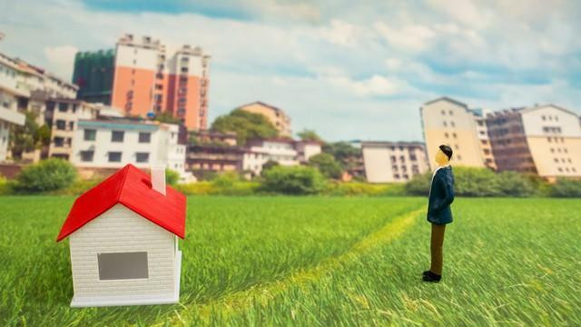 放弃宅基地就奖励5万，农村户口真的不值钱吗