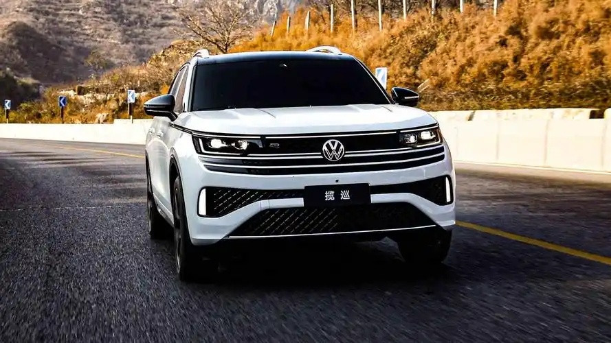 大众揽巡：4.93米+2.0T，油耗7L，性价比真香，能否挑战汉兰达？
