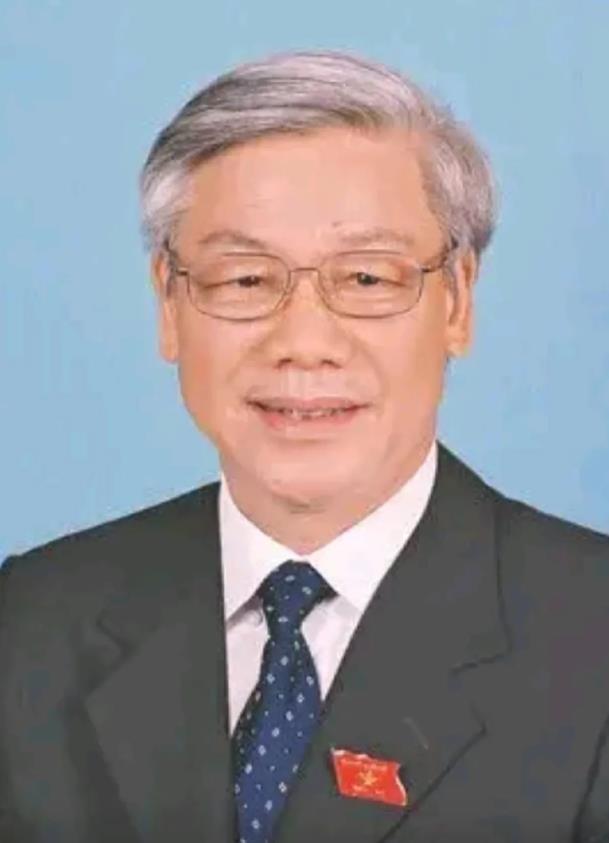 越共领导人阮富仲去世了。
越南南北矛盾估计会压制不住。

想想吧，越南虽然统一了