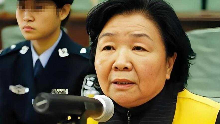 08年曝光“三鹿毒奶粉”的记者，辞职后这4年都经历了啥？17年过去，他又变成了怎样的人？
