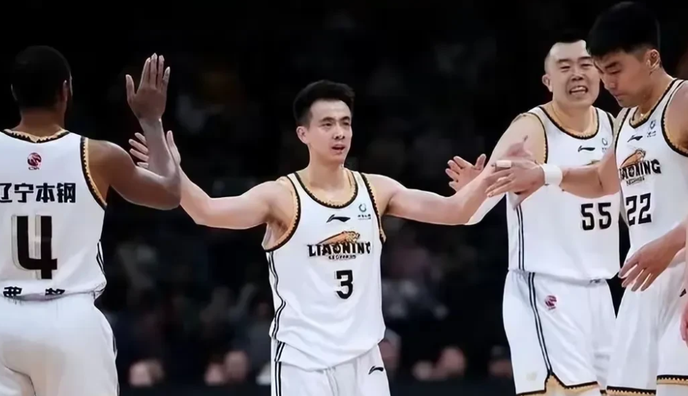 1，辽宁队CBA24-25赛季为了能卫冕4连㓂，主要对内线进行补强

2，原本放