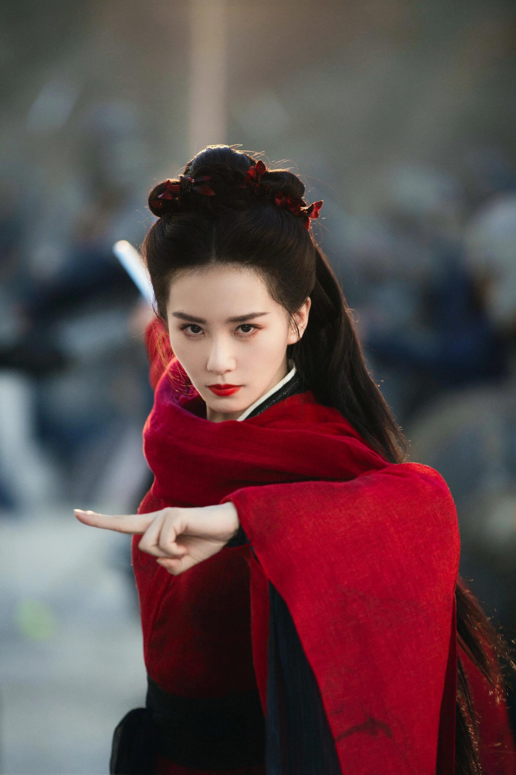 Carry全场，红衣侠女这个赛道上无敌