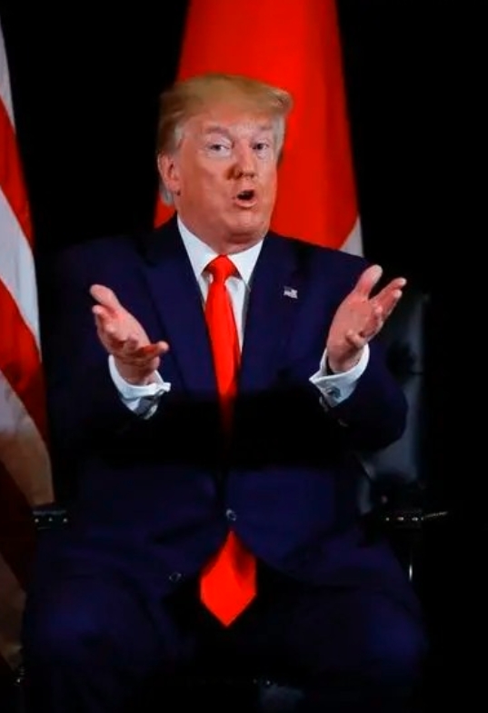 【看来一切都是真的！美国媒体突然曝光，特朗普曾经安排CIA成立网络特工，在中国社