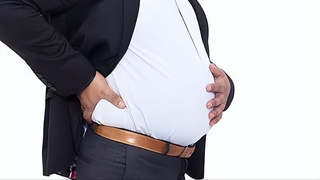 人到中年，为什么腹部脂肪越来越多了？掌握3点，打造平坦腹部