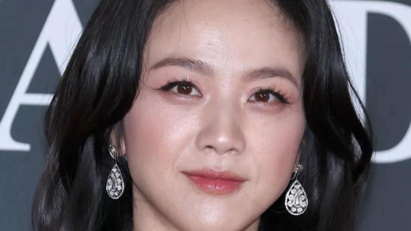 章子怡、李冰冰无滤镜生图曝光，真实到雀斑都看得见，高级感爆棚