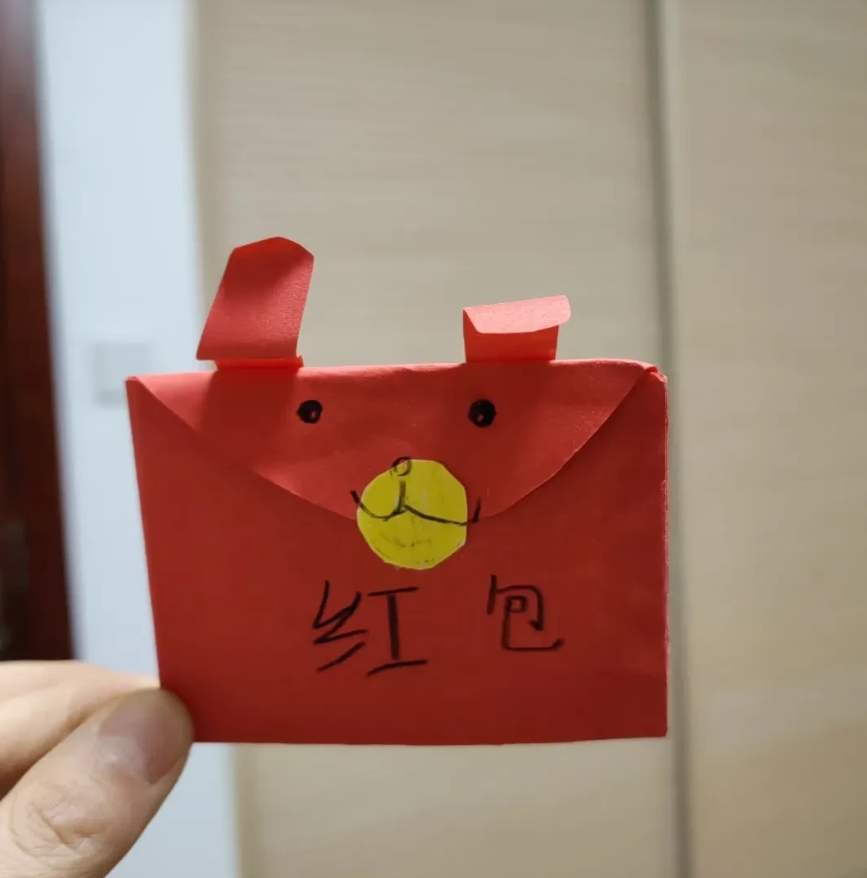 半下午，外甥女跟我视频问：“舅妈，你啥时候回来啊？”我说再过两天就回来了，她不高