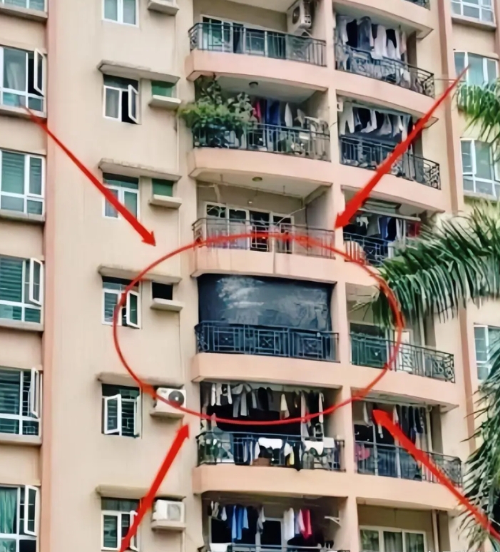 为什么要用黑色布遮阳台啊