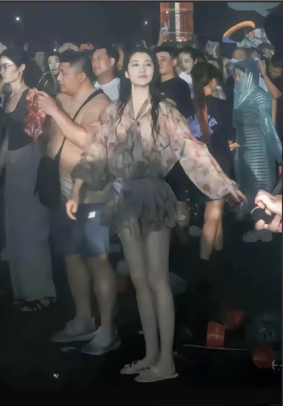 相信是个男的都喜欢这款！