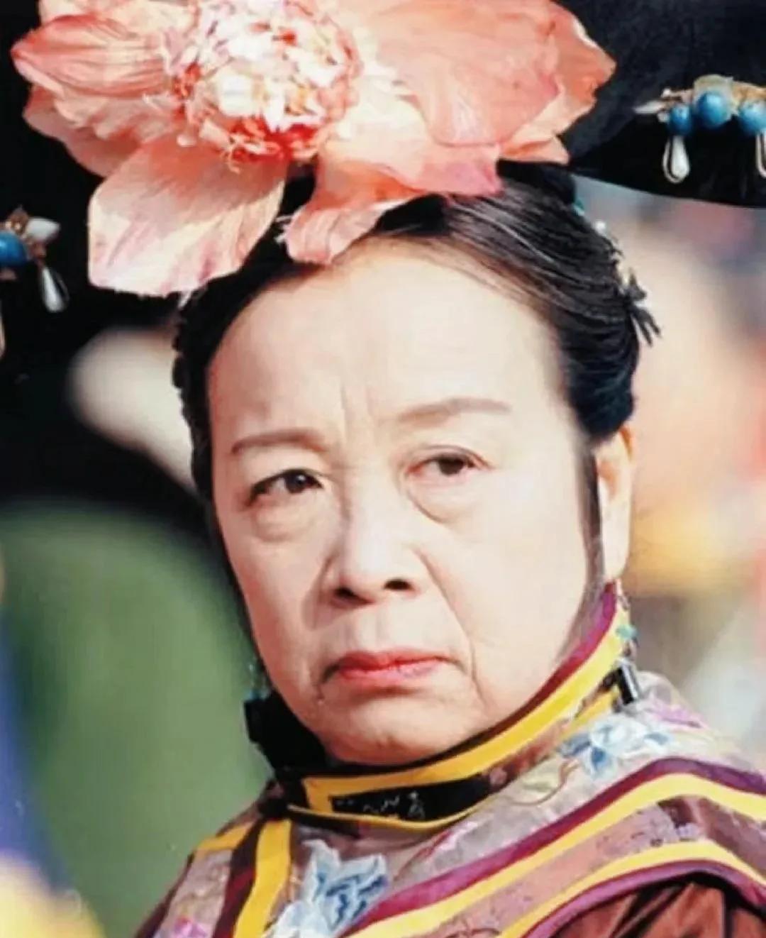 89岁的老戏骨李明启在《“经典之夜”年度盛典》上，和年轻人说了一番心里话。她寄语