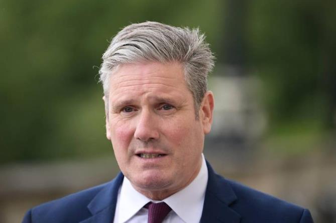 英国为何修改对华政策？

英国新任首相斯塔默在其上任不到一个月的时间里，就对华政