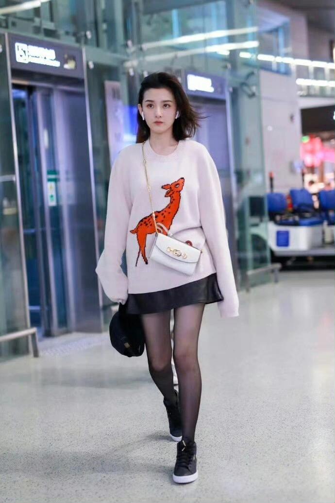 宋祖儿——散发着青春与性感气息