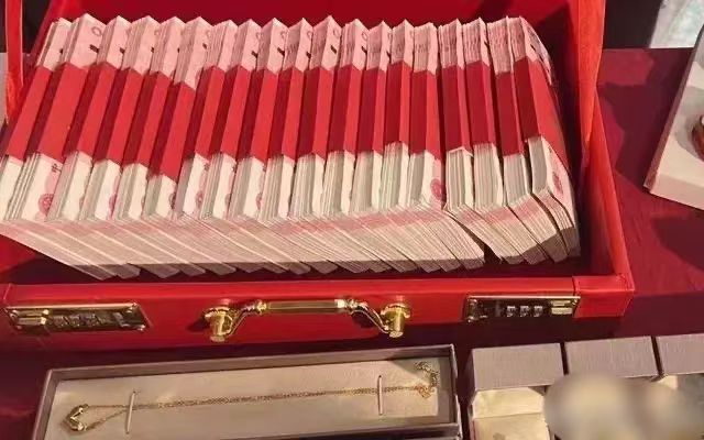 浙江台州，女子与丈夫定亲时，夫家给了女子父母18万彩礼，两人领证后就生活在了一起