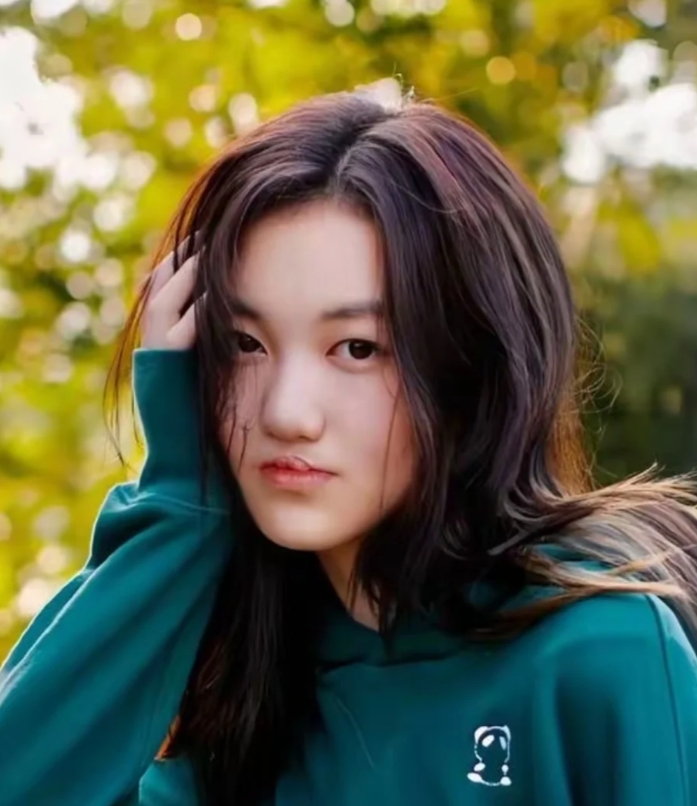 王菲女儿李嫣公开术后照片