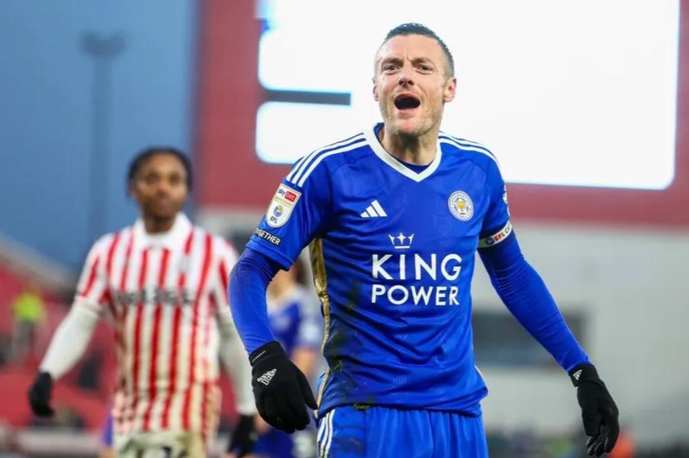 他是莱斯特城皇权球场真正的王，真正的草根球员，一路逆袭从低级别联赛一路走到英超，