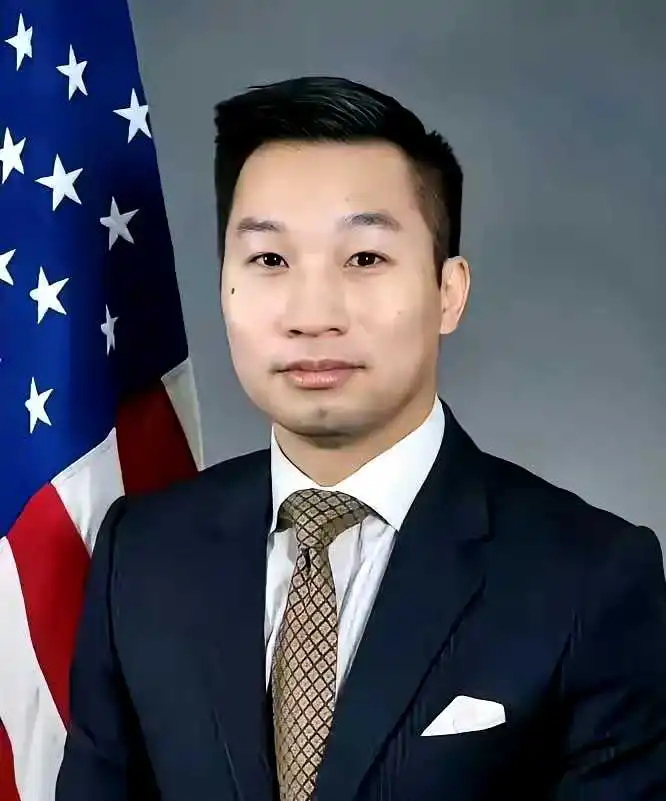 特朗普任命黄之瀚为副国家安全顾问。他是香港移民第二代，特朗普第一届政府时，他是美