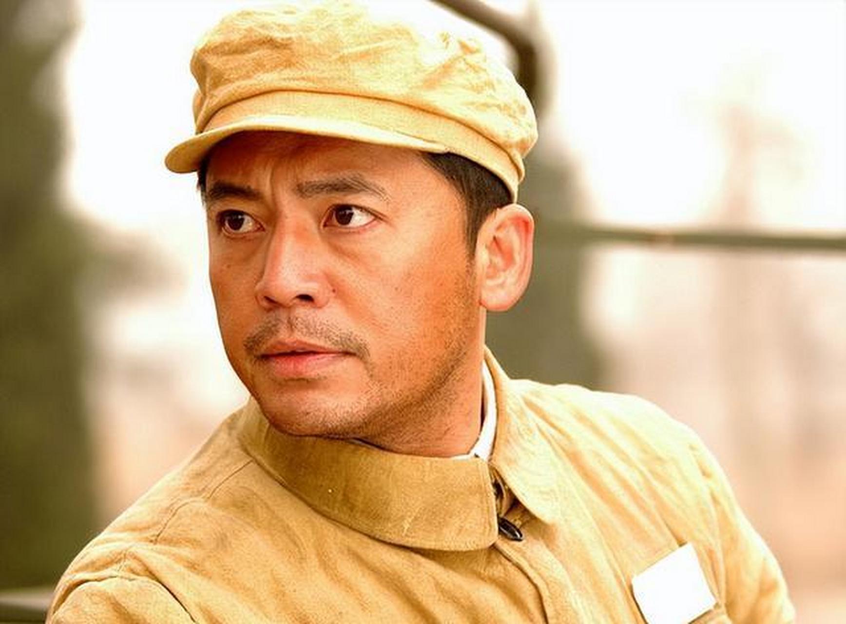 战火中的挚友：李云龙与赵刚
