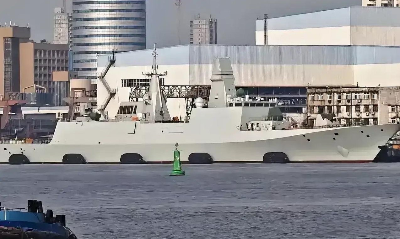 海军新舰054B够用就好省钱

                        