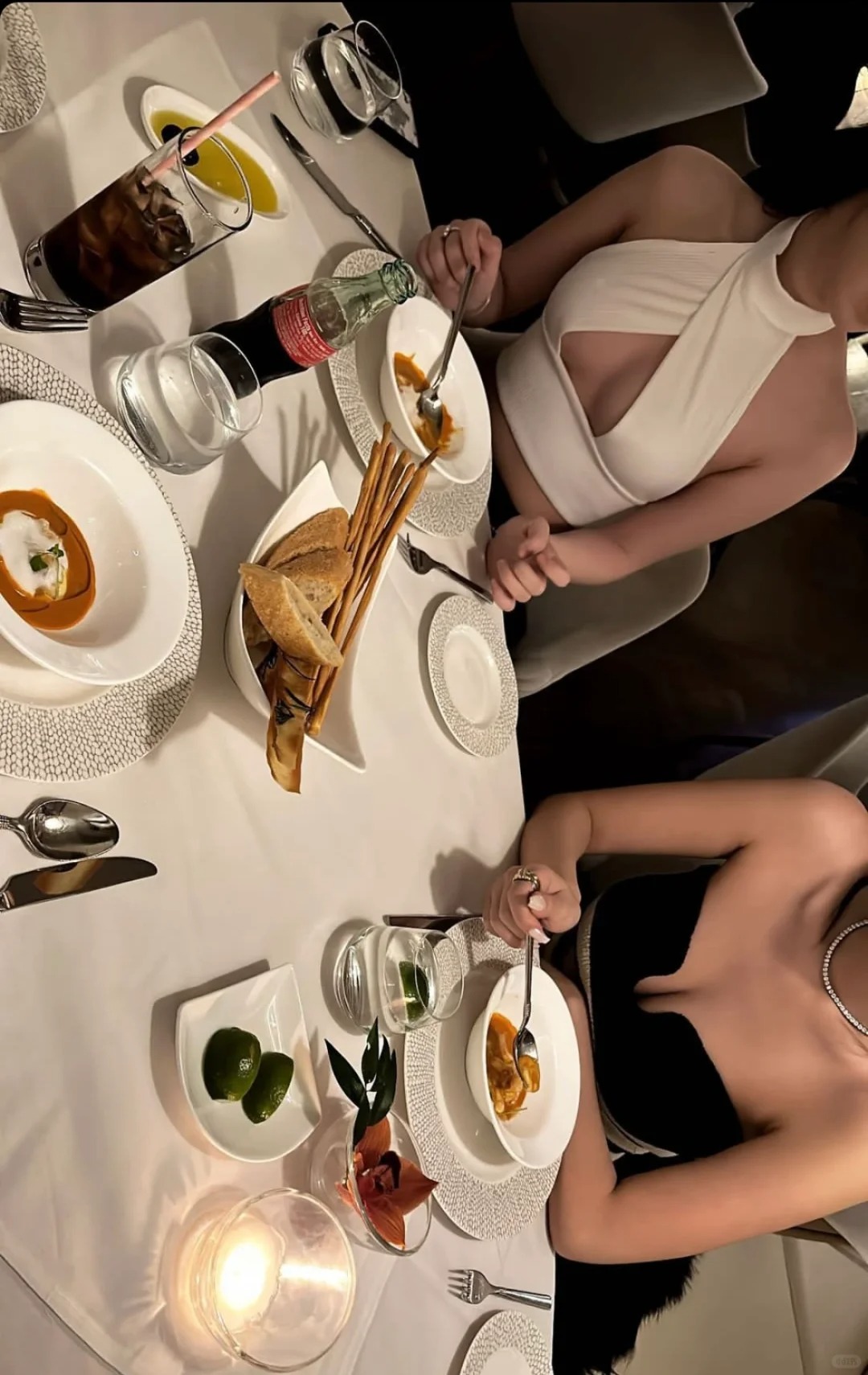 超级侦探 认真干饭
出现一下