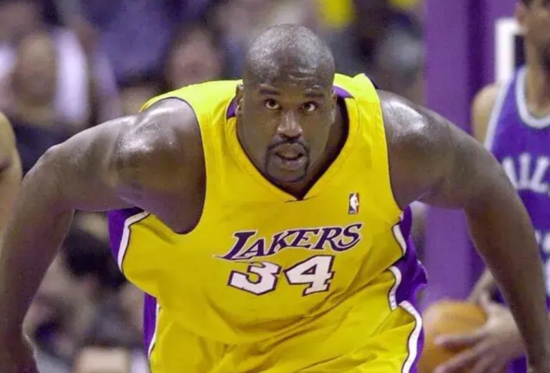 这些人组在一起，在NBA将无敌：
1、大前锋 加内特 （替补邓肯）
2、小前锋 